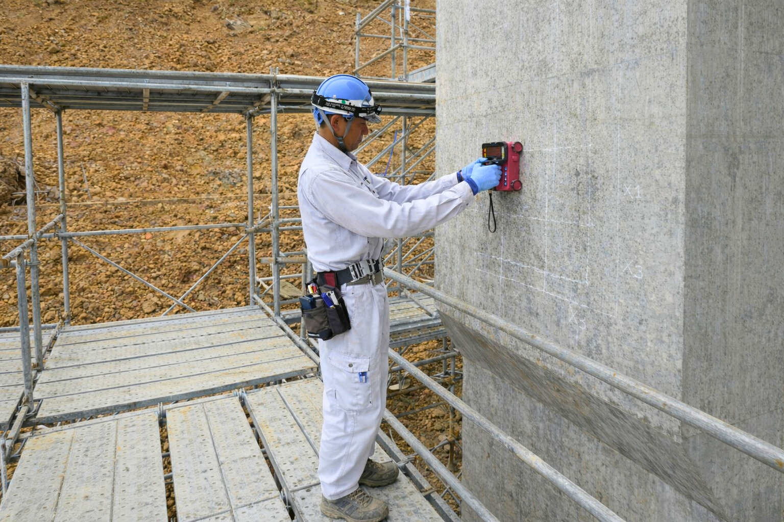 シュミットハンマー試験